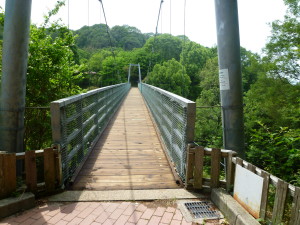 吊り橋-向こう側迄